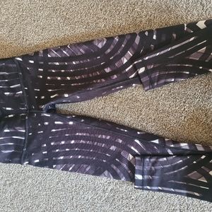 Lululemon wonderunder paint brush legging size 4